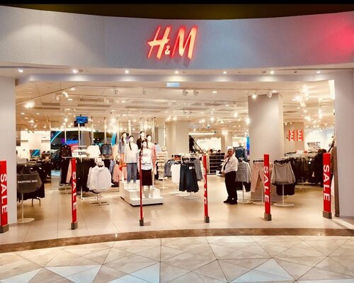 Фотография обувного магазина H&M