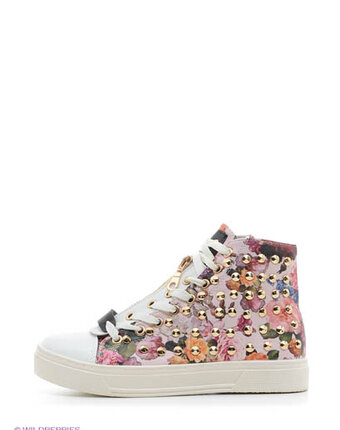 Миниатюра фотографии Сникеры, burlesque