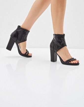 Миниатюра фотографии Босоножки tulipano