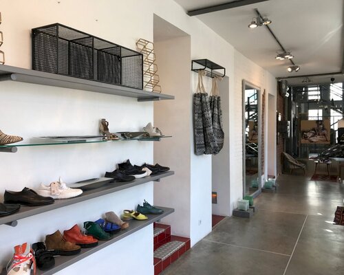 Фотография обувного магазина Антропология