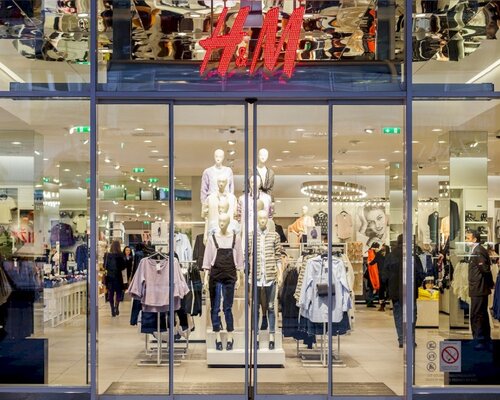Фотография обувного магазина H & M