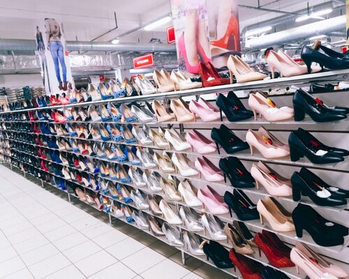 Фотография обувного магазина Fashion store Фотография обувного магазина Fashion store