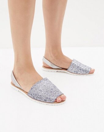 Миниатюра фотографии Сандалии semplice