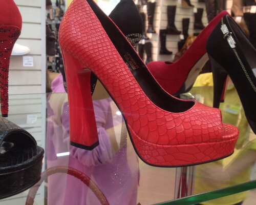 Фотография обувного магазина Легкий шаг