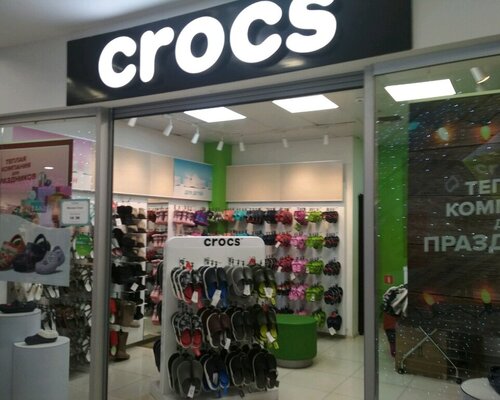 Фотография обувного магазина Crocs