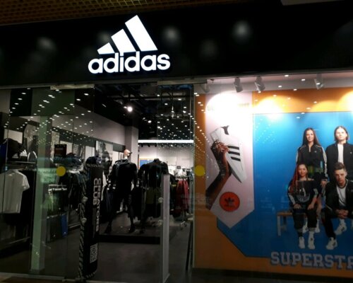 Фотография обувного магазина Adidas