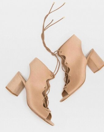 Миниатюра фотографии Босоножки stradivarius