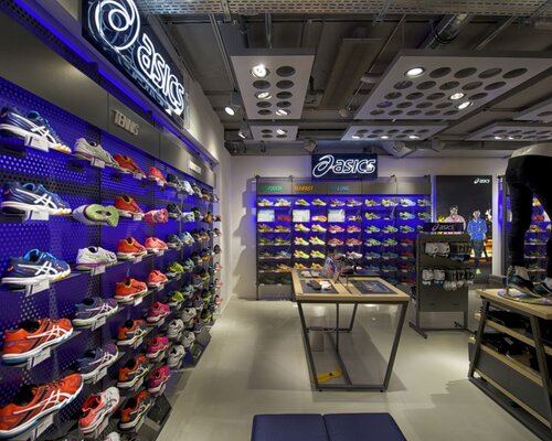 Фотография обувного магазина Asics