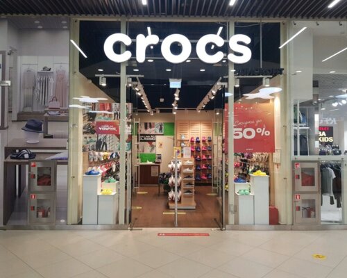 Фотография обувного магазина  Crocs