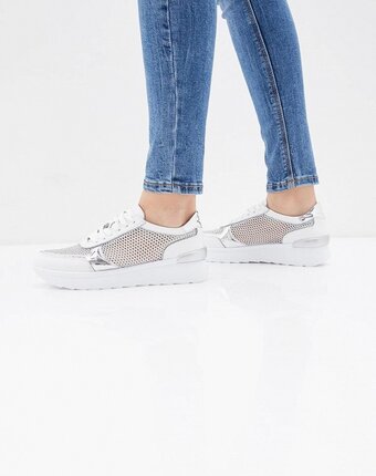 Миниатюра фотографии Кроссовки destra