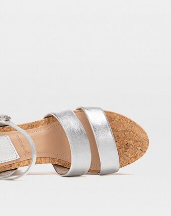 Миниатюра фотографии Босоножки stradivarius
