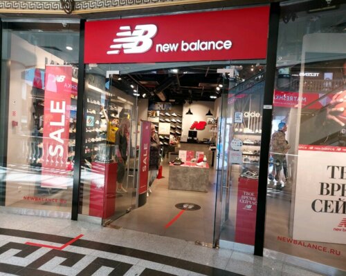 Фотография обувного магазина New Balance