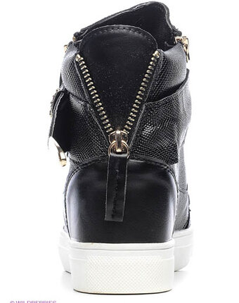 Миниатюра фотографии Сникеры, burlesque