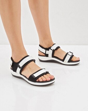 Миниатюра фотографии Сандалии gene