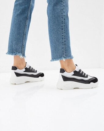 Миниатюра фотографии Кроссовки queen vivi