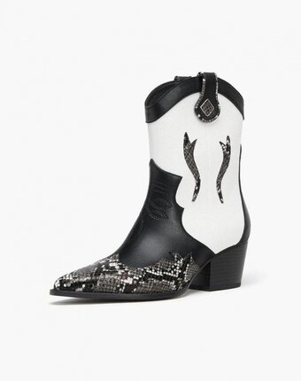 Миниатюра фотографии Полусапоги stradivarius