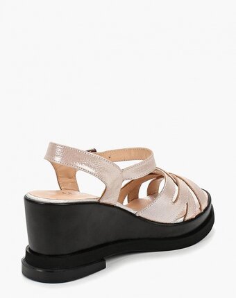 Миниатюра фотографии Босоножки clovis