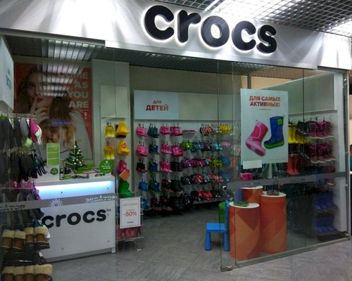 Фотография обувного магазина Crocs