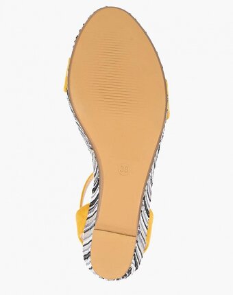 Миниатюра фотографии Босоножки malien