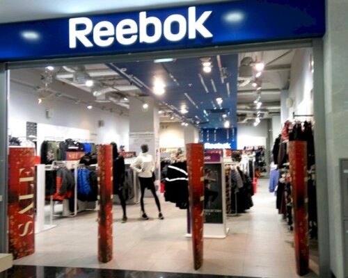 Фотография обувного магазина  Reebok