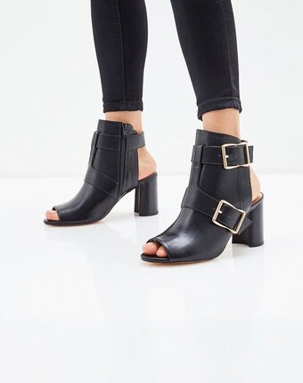 Миниатюра фотографии Босоножки river island