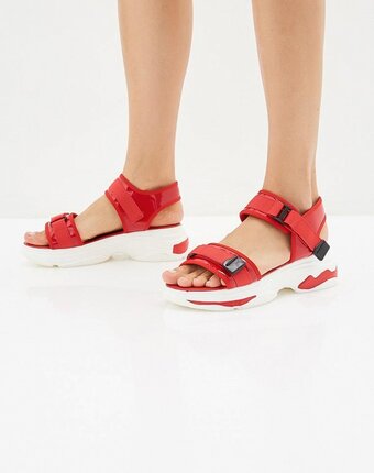 Миниатюра фотографии Сандалии catisa