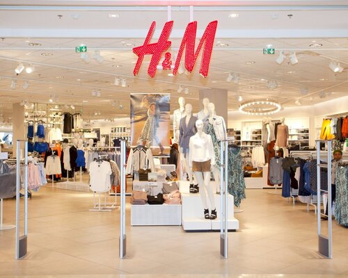 Фотография обувного магазина H & M