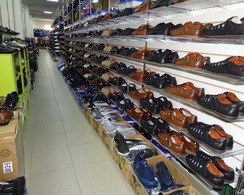 Фотография обувного магазина Распродажный