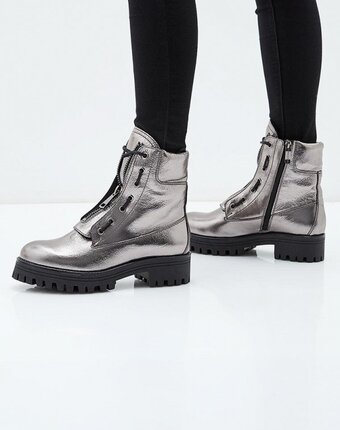 Миниатюра фотографии Ботинки dolce vita