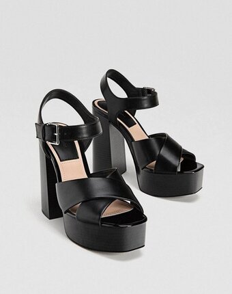 Миниатюра фотографии Босоножки stradivarius