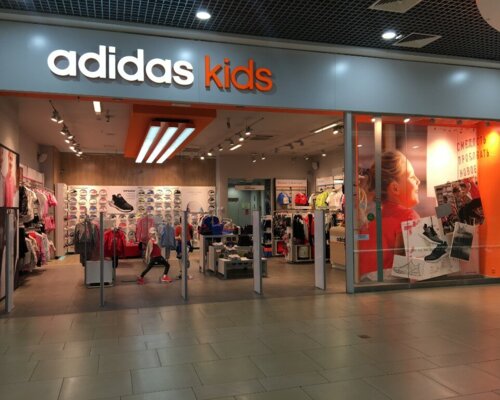 Фотография обувного магазина Adidas kids