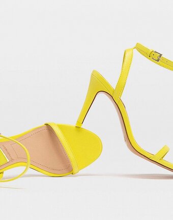 Миниатюра фотографии Босоножки stradivarius