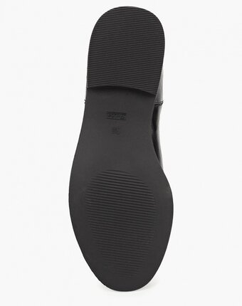 Миниатюра фотографии Ботинки bata