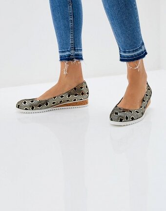 Миниатюра фотографии Туфли hestrend