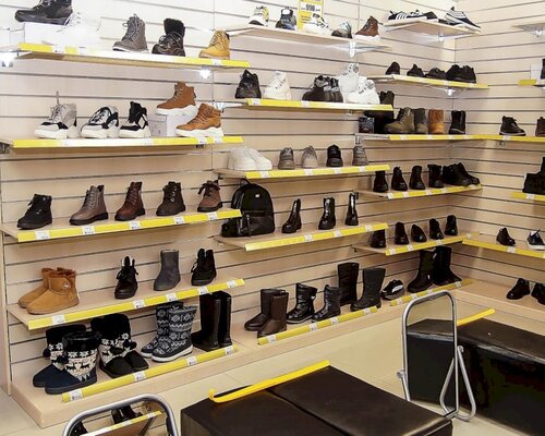 Фотография обувного магазина Семейный континент