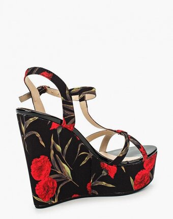 Миниатюра фотографии Босоножки elita