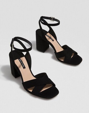 Миниатюра фотографии Босоножки stradivarius
