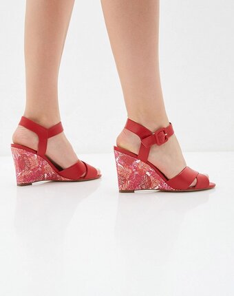 Миниатюра фотографии Босоножки indiana