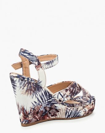 Миниатюра фотографии Босоножки janessa