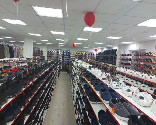 Фотография обувного магазина Планета одежды и обуви