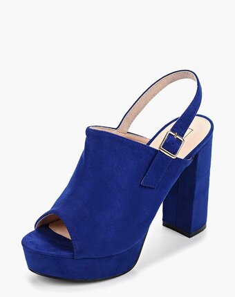 Миниатюра фотографии Босоножки clowse