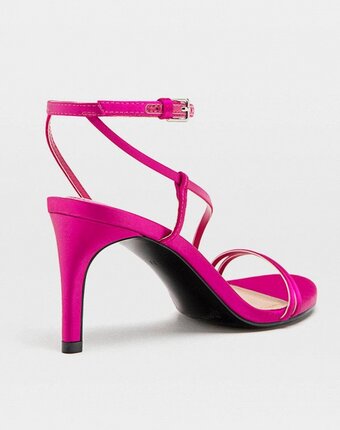 Миниатюра фотографии Босоножки stradivarius