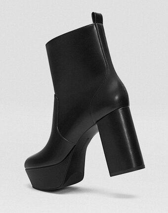 Миниатюра фотографии Ботильоны stradivarius