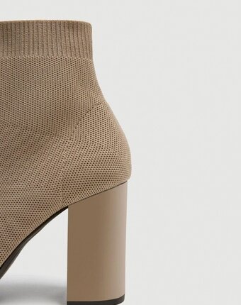 Миниатюра фотографии Ботильоны pull&bear