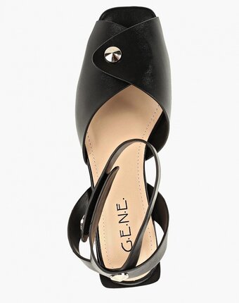 Миниатюра фотографии Босоножки gene