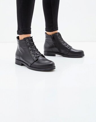 Миниатюра фотографии Ботинки pierre cardin