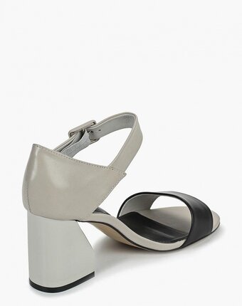 Миниатюра фотографии Босоножки indiana