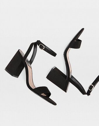 Миниатюра фотографии Босоножки stradivarius