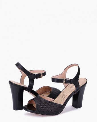 Миниатюра фотографии Босоножки pierre cardin