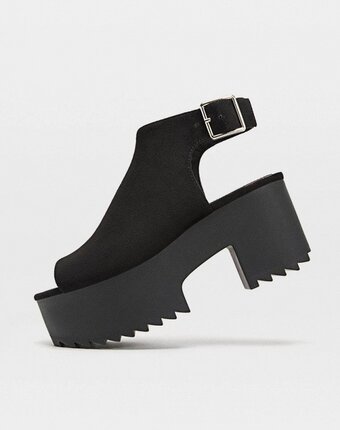 Миниатюра фотографии Босоножки stradivarius